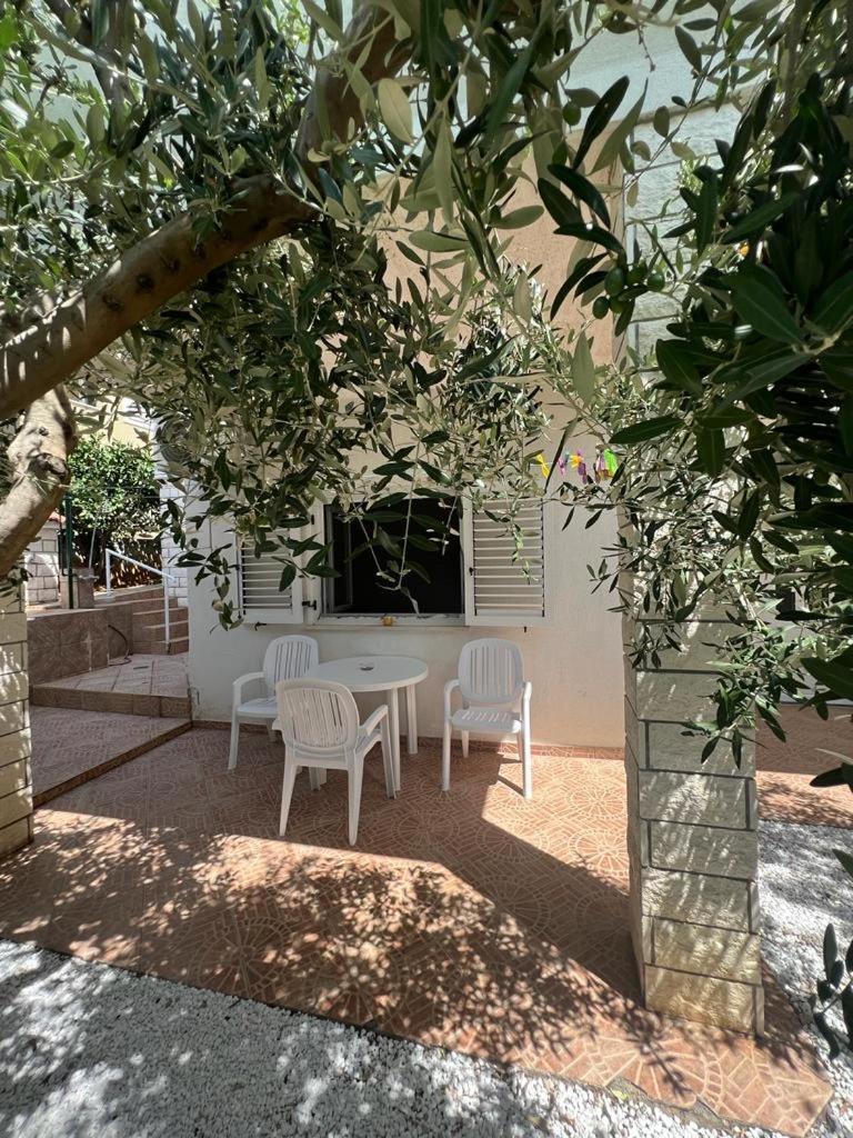 Apartments Paulina Trogir Exterior photo